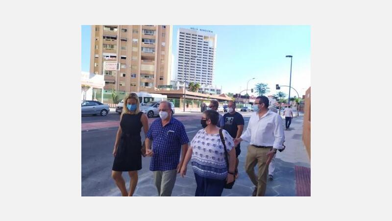 Los vecinos del Rincón de Loix se reúnen con sus representantes municipales