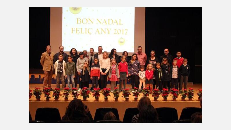 Entrega de premios a los alumnos de Infantil y Primaria ganadores del VIII Concurso de Postales de Navidad