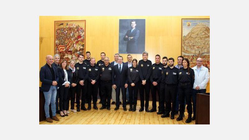 Los 10 interinos de la Policía que reforzarán la Sección de Playas se incorporan al servicio 