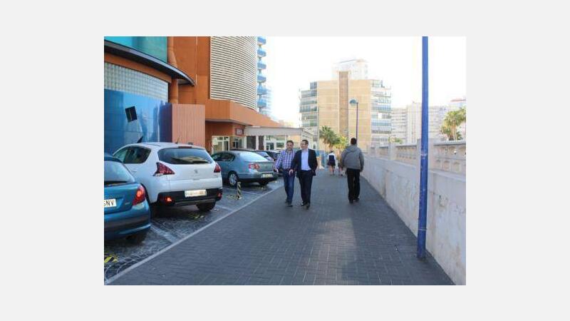 Benidorm abre al público una nueva zona de ocio y esparcimiento en la avenida Villajoyosa