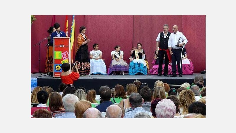 Benidorm celebra el día de Castilla-La Mancha con un acto multitudinario en la calle Gambo
