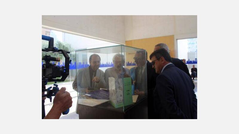 Expertos y artistas exaltan las virtudes de Benidorm presentándola como una ciudad “bella e interesante” a la vez