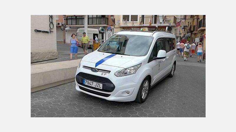 Benidorm aumenta su flota de taxis adaptados y la sitúa por encima del 6%