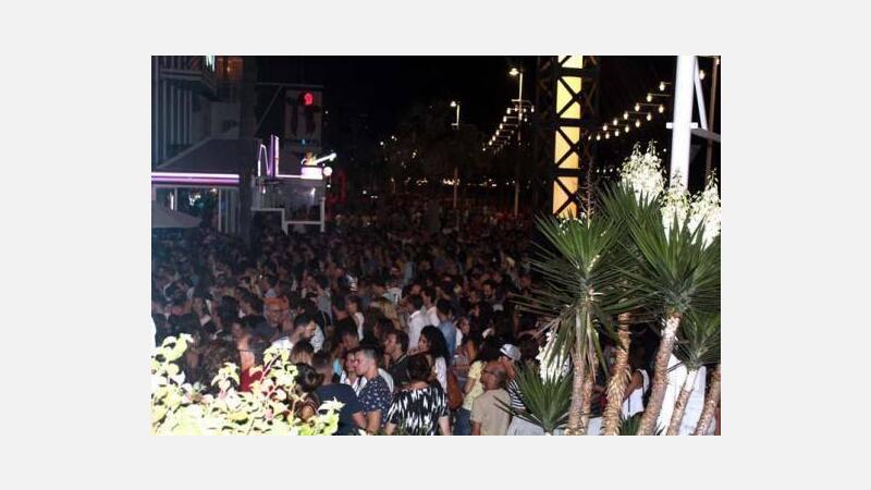 Unas 4.000 personas dan la bienvenida al Low