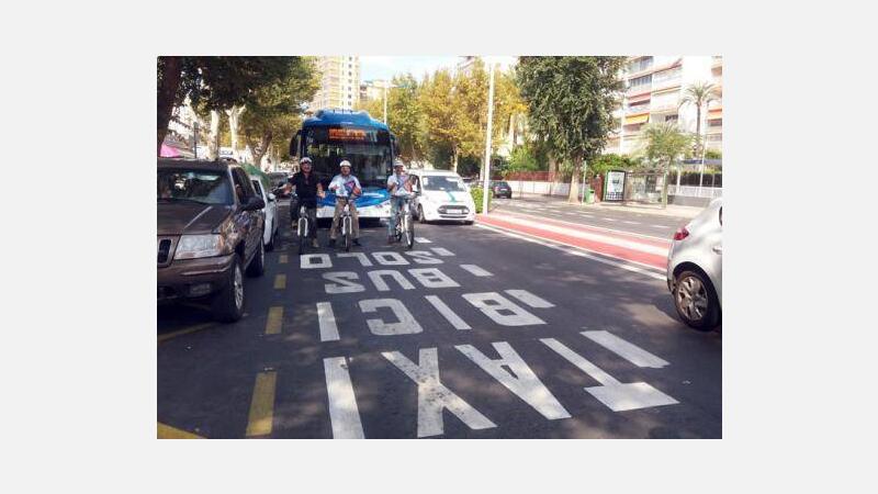 Benidorm mejora las bonificaciones del autobús urbano