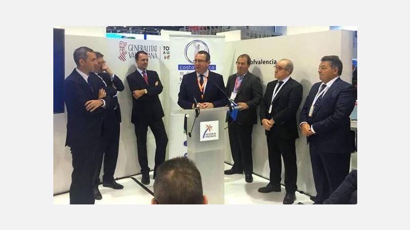 Benidorm promociona su oferta en la feria de turismo del Reino Unido, su principal mercado emisor