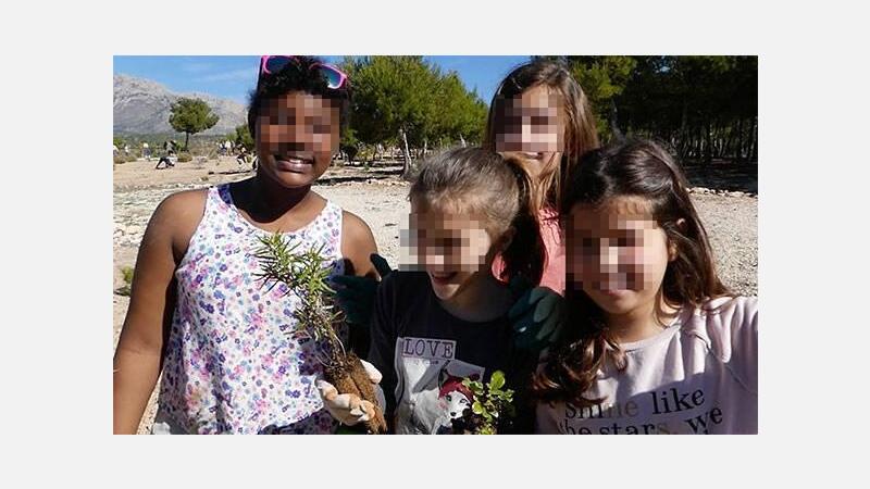 Alumnos de 5 de Primaria plantan 450 ejemplares en el Día del Árbol