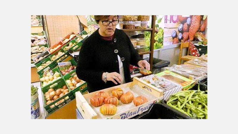 ‘Benidorm fet a mà’ promociona el comercio tradicional del Mercado Abril