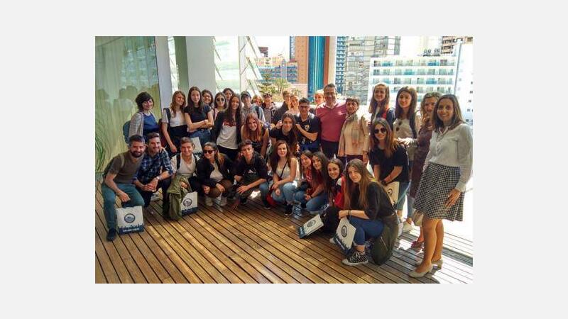 Alumnos de intercambio italianos, con el alcalde de Benidorm