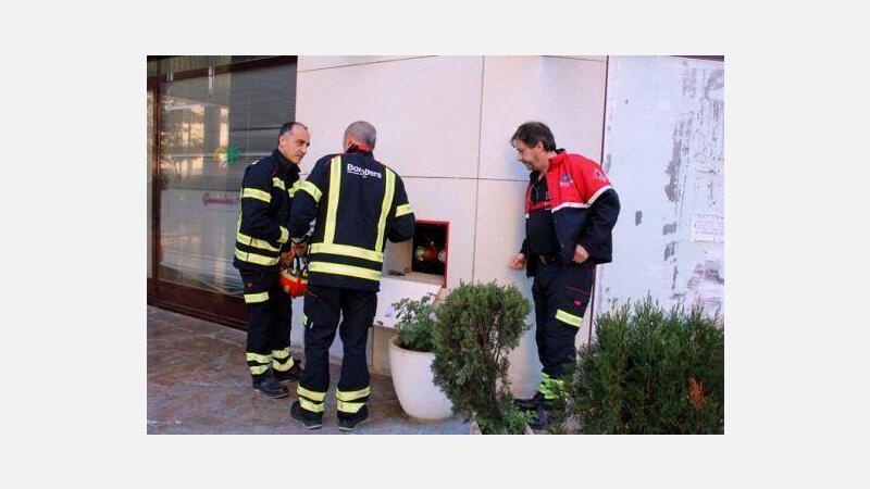 Los bomberos inician las inspecciones de los sistemas de extinción de los edificios en altura para garantizar su funcionamiento