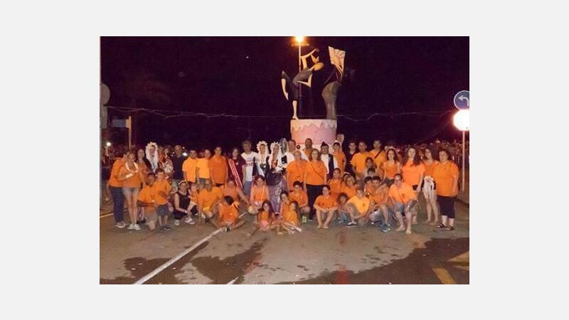 Con la ‘cremà’, la Hoguera de La Cala se despide del fuego hasta el año próximo