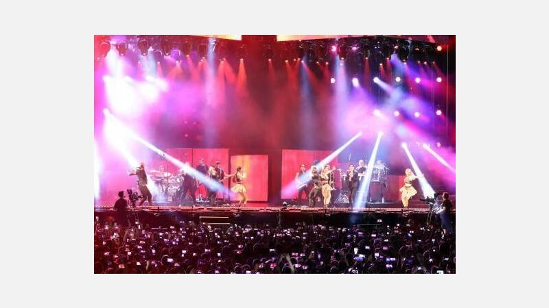 Ricky Martin reúne a unas 10.000 personas en el estadio Guillermo Amor