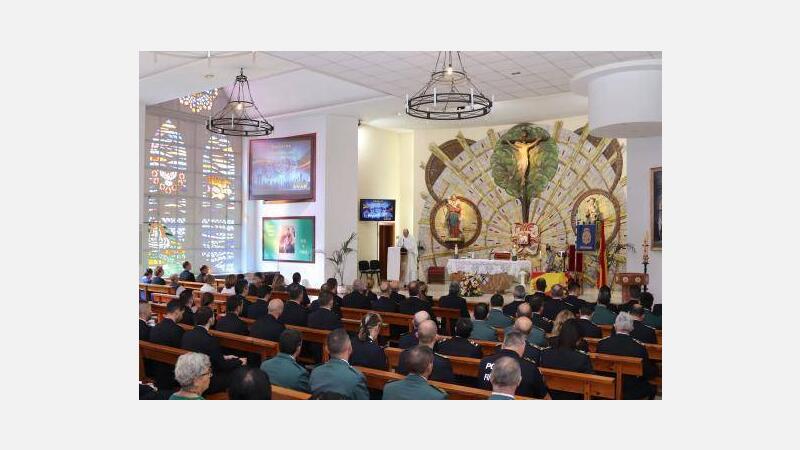 Benidorm celebra con la Policía Nacional la festividad de los Santos Ángeles Custodios