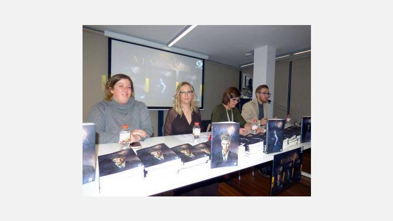 La escritora benidormense Mercedes Albert presenta ‘Equilibrio’, la última entrega de la saga ‘Ataraxia’