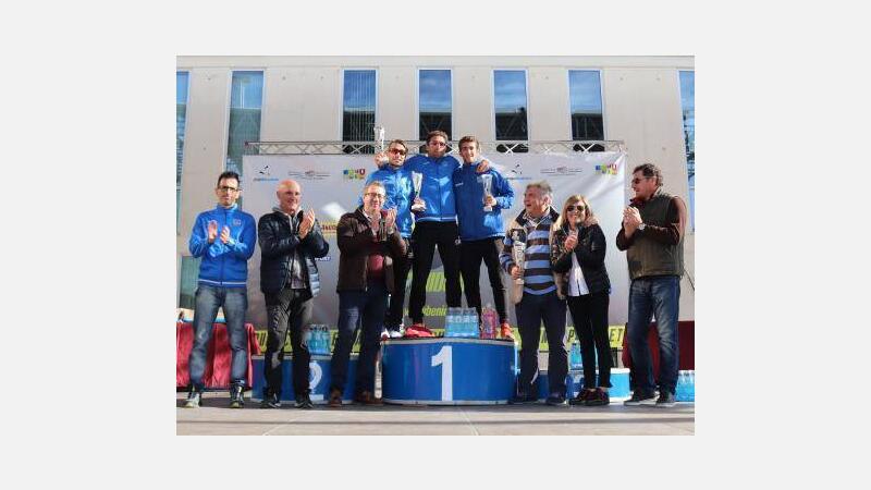 Más de 750 corredores completan los 10K de Benidorm 