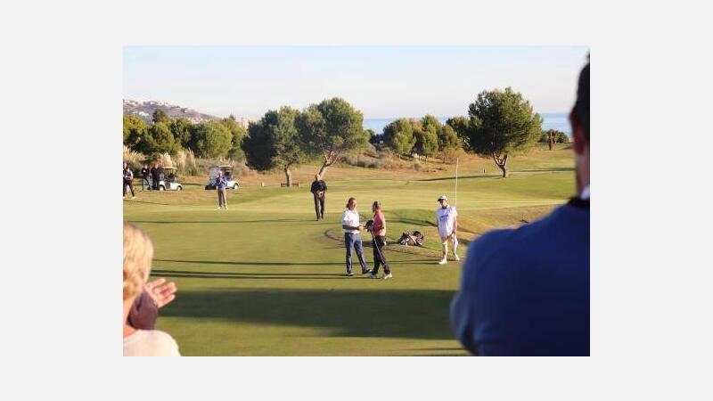 El británico Paul Streeter vence el ‘Costa Blanca Benidorm Senior Masters’ de golf en una soleada tarde de diciembre