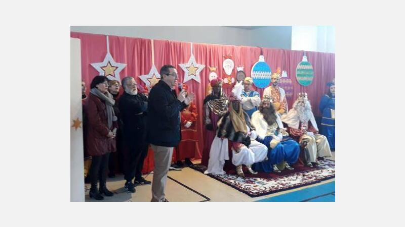 La ilusión de miles de niños y niñas recibe a los Reyes Magos en la Cabalgata de Benidorm