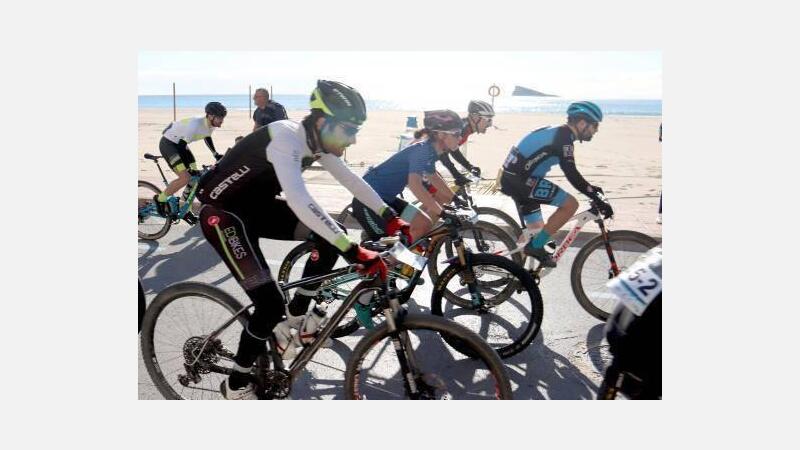 Benidorm da el pistoletazo de salida de la Costa Blanca Bike Race