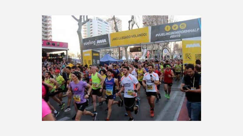 Hassane Ahoucher y Patricia Cabedo se imponen en el Vueling Benidorm Half 2019