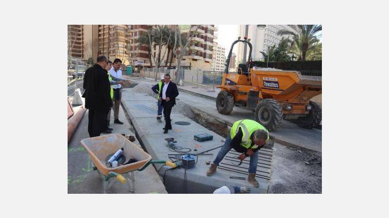 Benidorm abrirá la próxima semana a los peatones la nueva acera de Ametlla del Mar