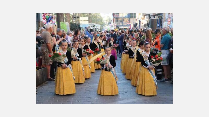 Benidorm ofrenda a su patrona en el 279 aniversario de su llegada a la ciudad