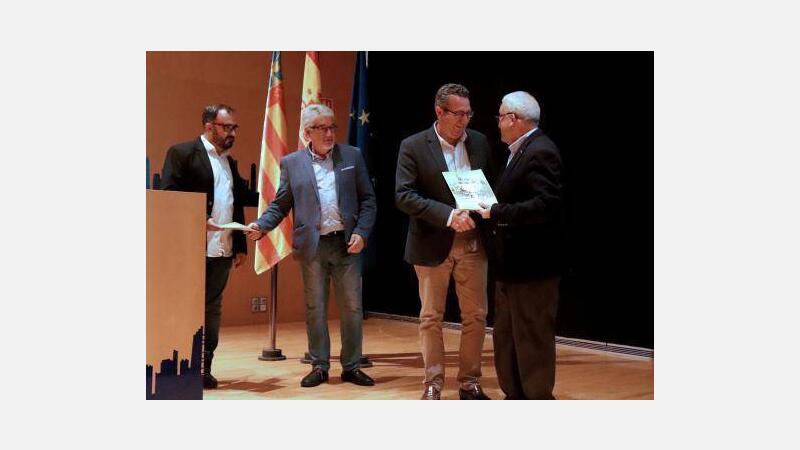 Un libro de fotografías conmemora la visita de la Virgen de los Desamparados a Benidorm en 2018