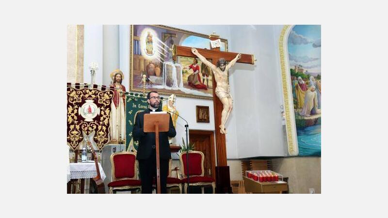 Benidorm inicia la celebración de la Semana Santa con el pregón a cargo del sacerdote Jesús Rosillo Peñalver