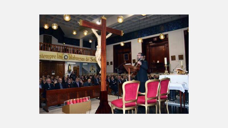 Benidorm inicia la celebración de la Semana Santa con el pregón a cargo del sacerdote Jesús Rosillo Peñalver