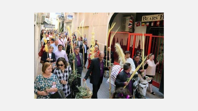 Benidorm celebra la ‘Bendición de la palma’ 