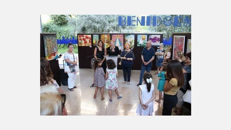 Maduixa y Benidorm Cosmopolitan exponen ‘IlusiónARTE’ en el Espai d’Art del Ayuntamiento