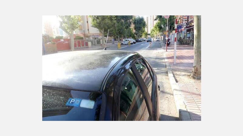 La avenida Juan Fuster Zaragoza gana 70 plazas de aparcamiento para residentes y 70 para motos