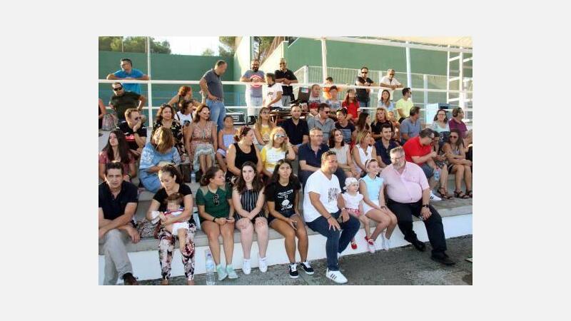 La afición del Benidorm CD arropa a Aspanion en el primer encuentro liguero