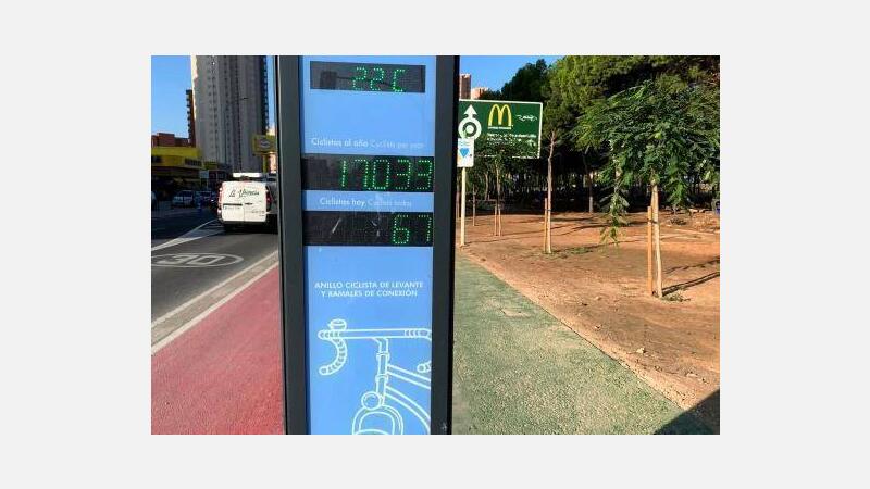 El carril bici contabiliza más de 40.000 usuarios solo con los tres tótems de control instalados