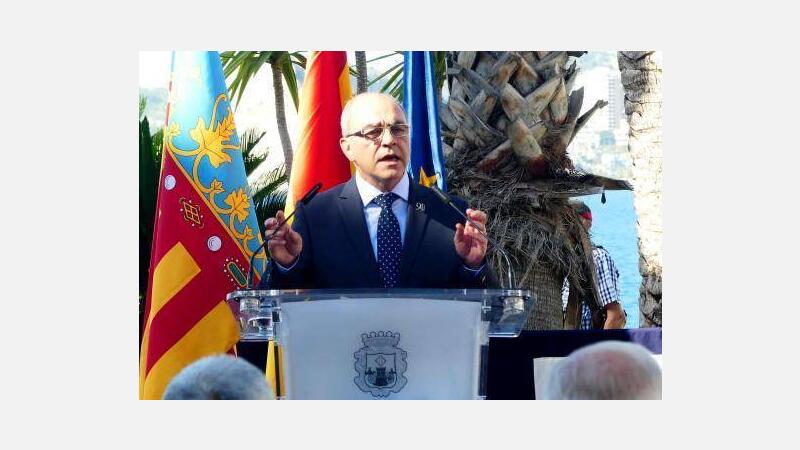 Toni Pérez aboga en el 9 d’Octubre por el diálogo y el consenso para alcanzar lo que es justo para Benidorm