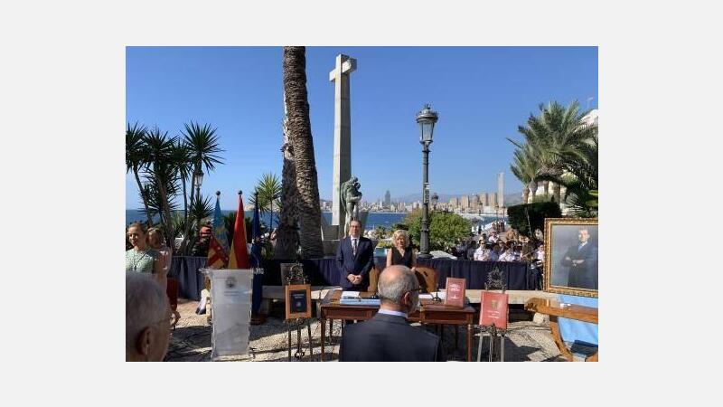 Toni Pérez aboga en el 9 d’Octubre por el diálogo y el consenso para alcanzar lo que es justo para Benidorm