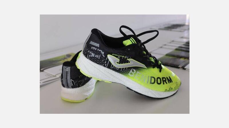 El Medio Maraton tendrá zapatilla exclusiva diseñada por Joma con el ‘skyline’ de Benidorm