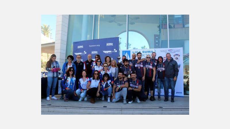 La bahía de Benidorm vive la III Regata de la Liga Suma de Falucho, Autonómico de Fondo para Juveniles y Veteranos