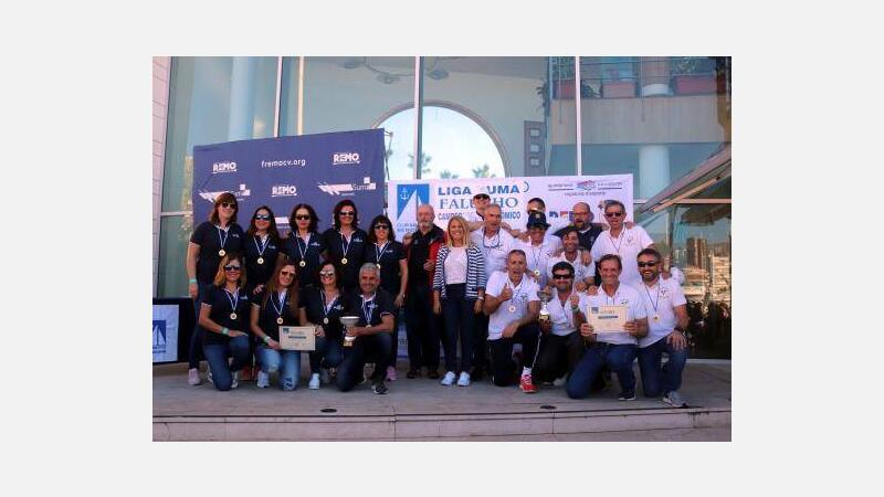 La bahía de Benidorm vive la III Regata de la Liga Suma de Falucho, Autonómico de Fondo para Juveniles y Veteranos