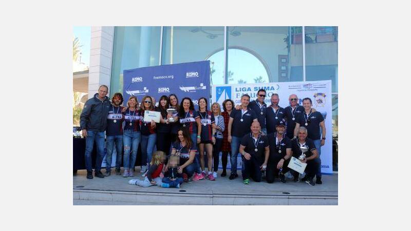 La bahía de Benidorm vive la III Regata de la Liga Suma de Falucho, Autonómico de Fondo para Juveniles y Veteranos
