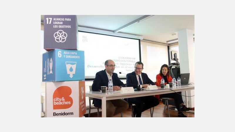 La REDS presenta en Benidorm su ‘Guía para un turismo sostenible’