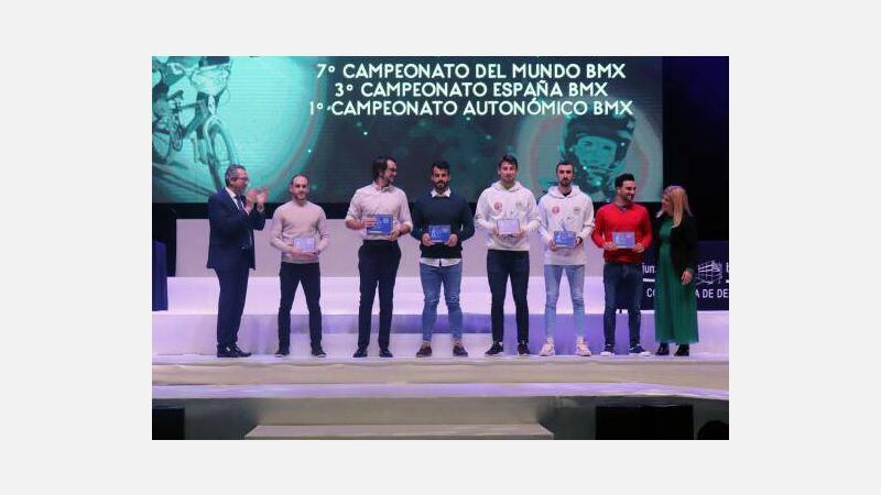 Liliana Fernández y Pablo Sánchez premiados en la VIII Gala del Deporte como mejores deportistas en la temporada 2018-2019