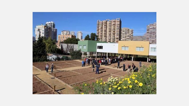 Medio Ambiente abre los nuevos huertos urbanos de La Cala