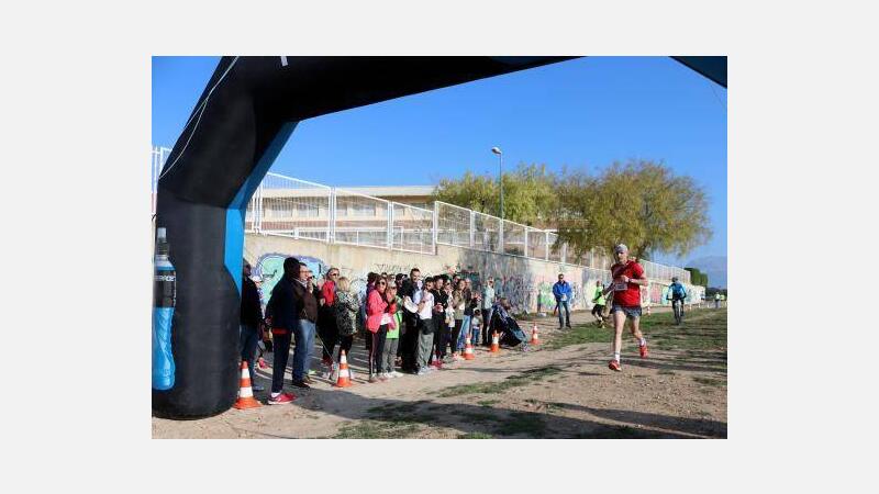 El II Cross Campo A Través Doble Amor recauda más de 3.500 euros para el centro