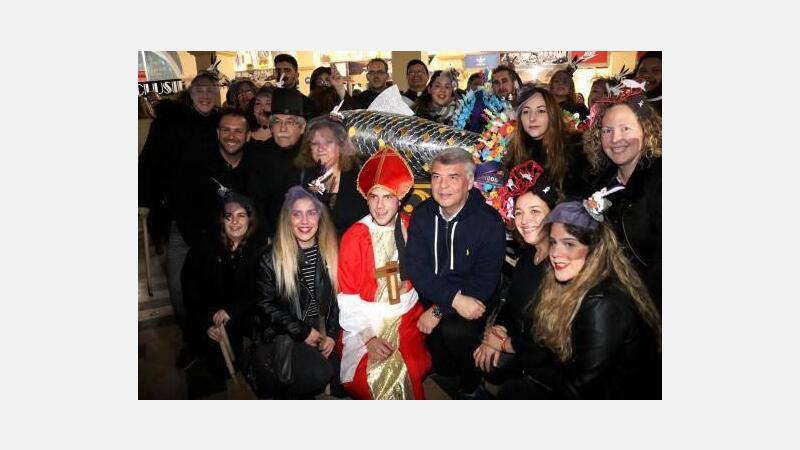Lágrimas y cenizas, punto y final al Carnaval de Benidorm con el Entierro de la Sardina