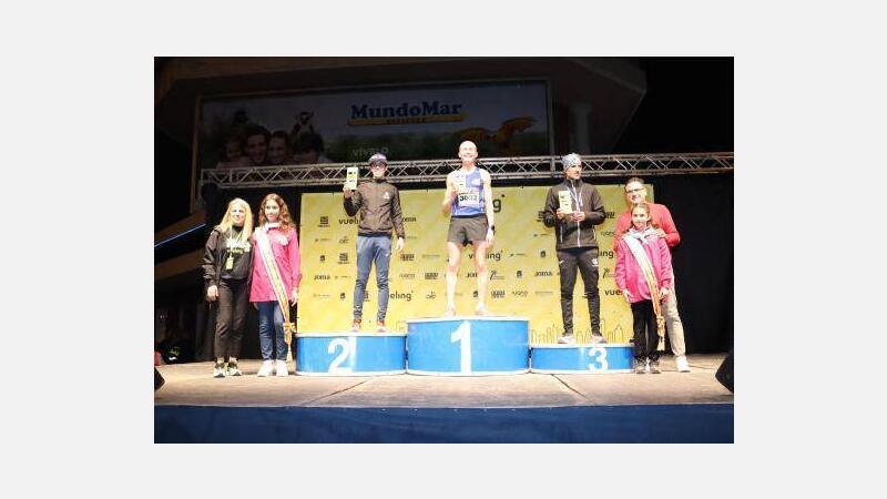 Ouais Zitane y Noelia Valle, vencedores de la media maratón Vueling Benidorm Half