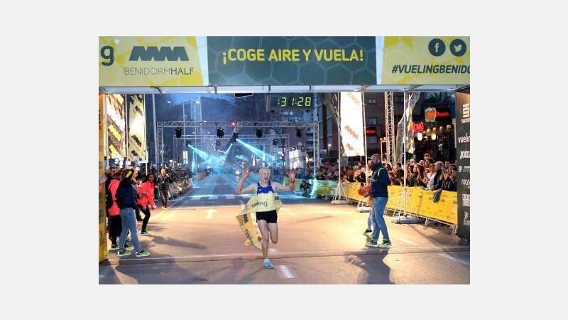 Ouais Zitane y Noelia Valle, vencedores de la media maratón Vueling Benidorm Half