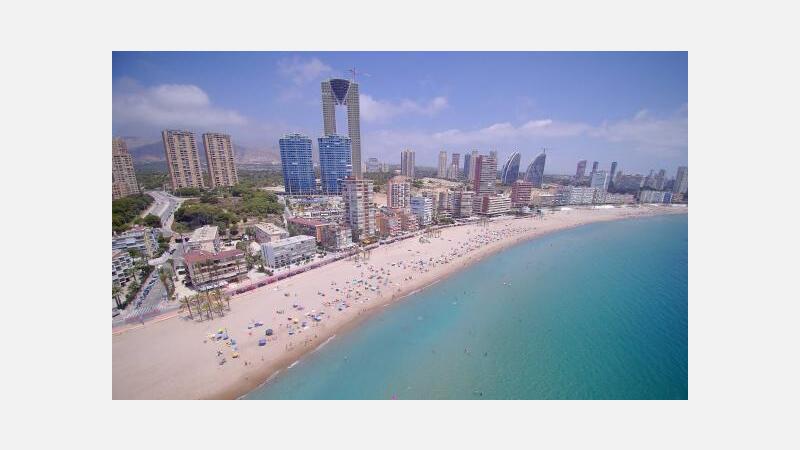 Las playas de Benidorm rozan los 110.000 usuarios en sus dos primeras semanas de actividad