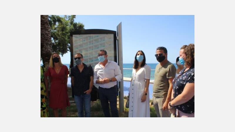Benidorm viste el Paseo de Poniente con la obra de Roberto Alcaraz