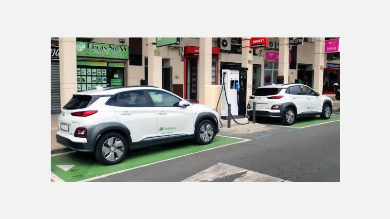 Benidorm activa dos nuevos puntos de recarga rápida para vehículos eléctricos