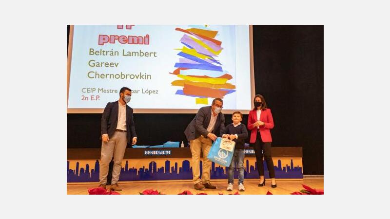 Educación y Cultura entregan los premios del XII Concurso de Postales Navideñas